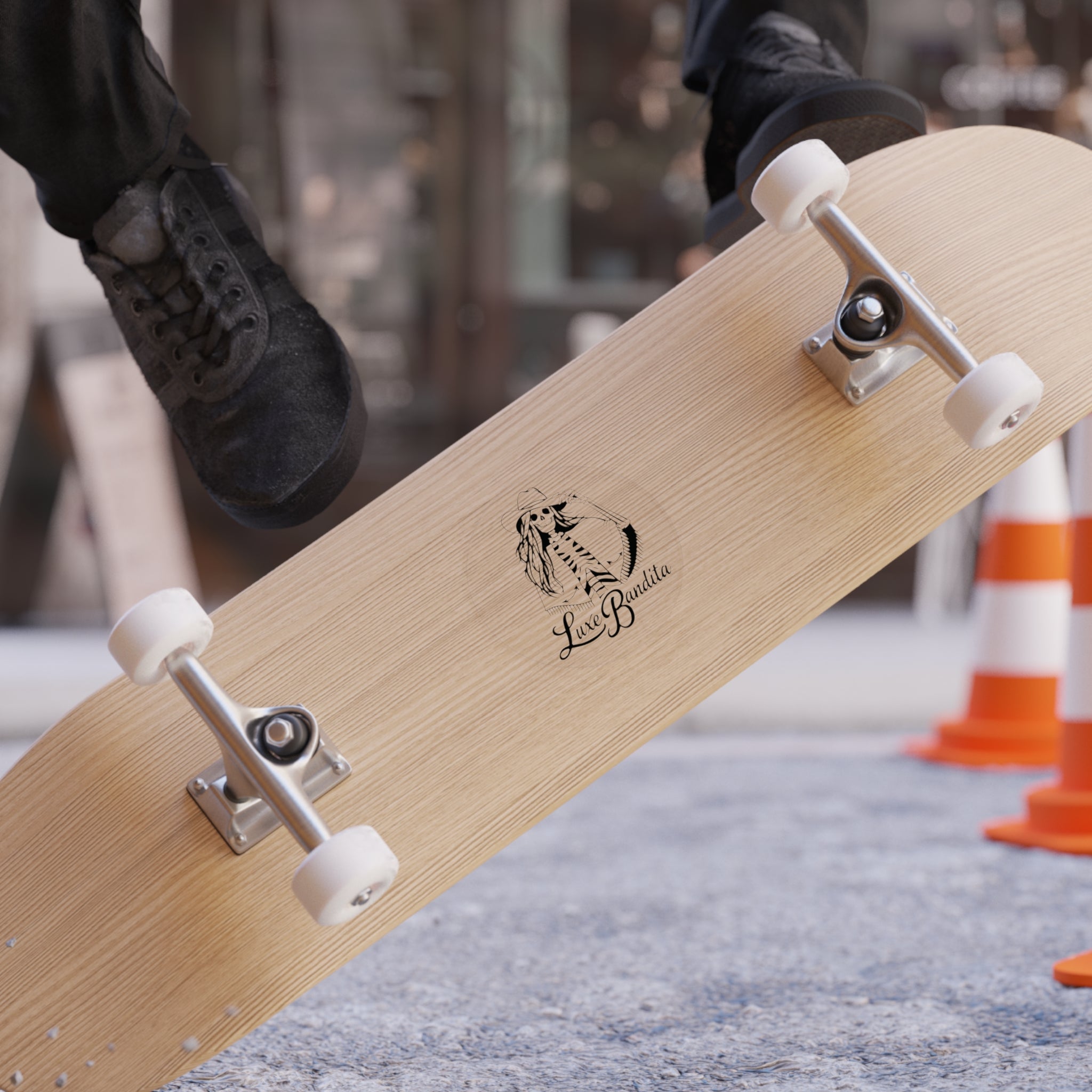 Luxe Bandita - Round Transparent Outdoor Sticker